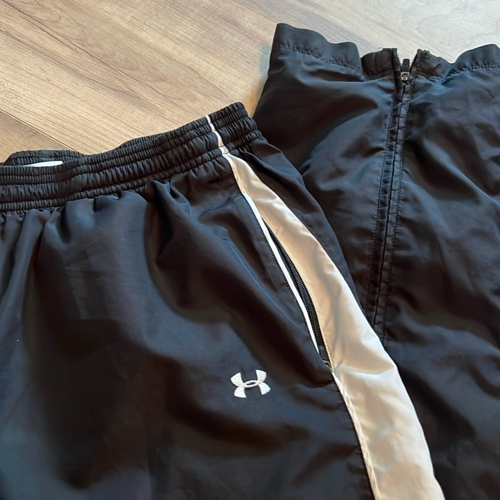 Med black and white warmup pants under armor men’s